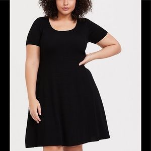 BLACK SWEATER-KNIT SKATER DRESS